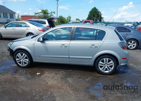 2008 Saturn Astra Xr из США, поврежденный, VIN W08AT671X85122630